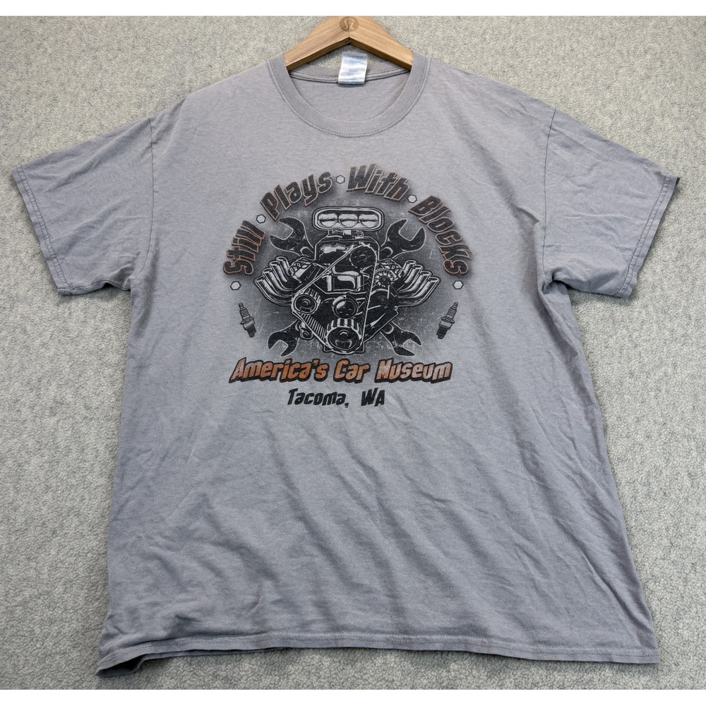 Gildan Mens T-Shirt Gray Short Sleeve America's Car Museum Graphic Print L